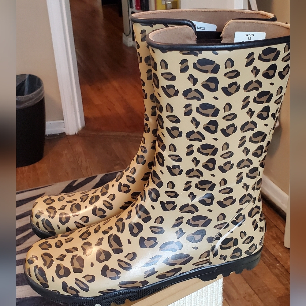 Sperry Leopard Print Rain Boots BRAND NEW